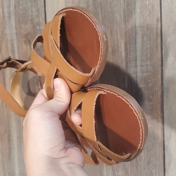 Steve Madden Like New Sweeti strappy shoes sandals flats sz 8M - Picture 5 of 11